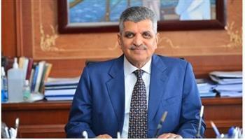 أسامة ربيع: مضيق هرمز لم يؤثر على قناة السويس.. و49% من السفن العابرة تأتي من باب المندب 