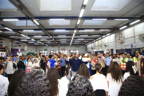 احتفالا بـ30 يونيو.. محطة شبرا الخيمة تتحول لمنصة إبداع بعروض غنائية لكورال طلاب أكاديمية الفنون| صور