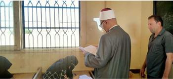 طلاب القسم العلمي بالثانوية الأزهرية في شمال سيناء يؤدون امتحان البلاغة