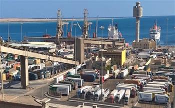 تداول 8 آلاف طن بضائع عامة بموانئ البحر الأحمر