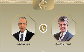 وزير الخارجية يبحث مع مستشار الأمن القومي البريطاني العلاقات الثنائية والتطورات الإقليمية