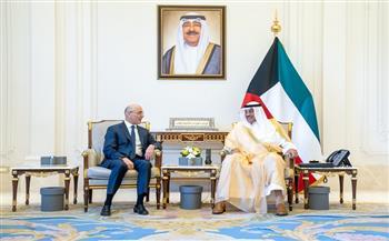 ولي العهد ورئيس الوزراء الكويتي يبحث مع وزير داخلية لبنان عددا من القضايا ذات الاهتمام المشترك