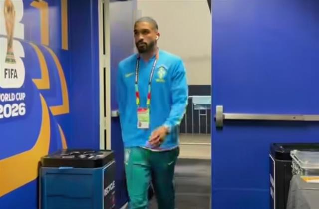 كأس العالم 2026.. منتخب البرازيل يصل إلى الملعب لمواجهة اليابان  