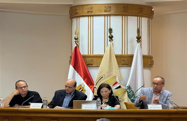 "نحو إنتاج عمل مسرحي استعراضي قومي عن ثورة 30 يونيو بعناصر فنية مختارة" في ندوة بالأعلى للثقافة 