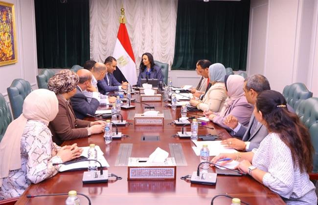 وزيرة التضامن الاجتماعي تلتقي عددا من أعضاء مجلسي النواب والشيوخ