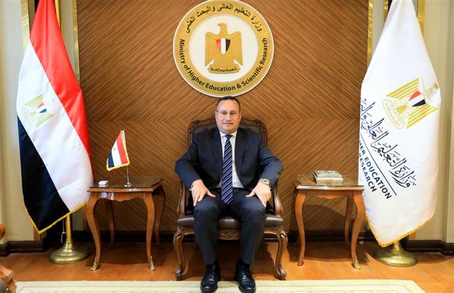 وزير التعليم العالي يهنئ جامعة المنصورة للوصول لاكتشاف عالمي يعيد كتابة تاريخ البحار بعد انقراض الديناصورات