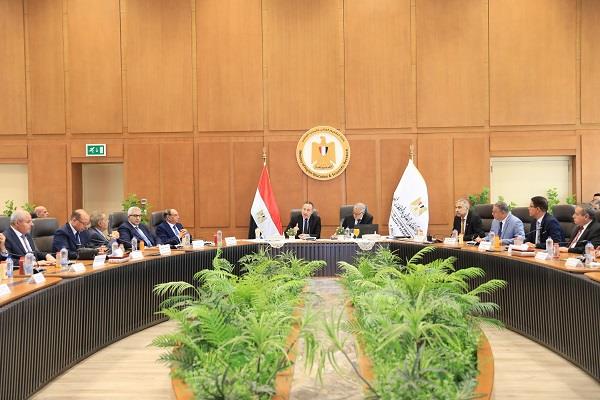 وزير التعليم العالي يترأس اجتماع مجلس الجامعات الأهلية بمقر الوزارة بالعاصمة الجديدة