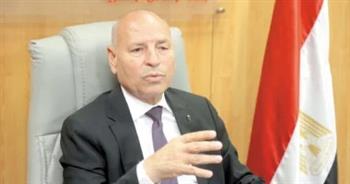 محافظ القاهرة يتابع جهود ضبط الأسواق.. والتحفظ على كميات كبيرة من السلع المخالفة