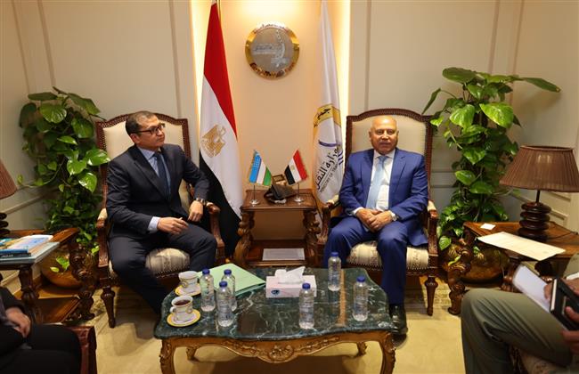 وزير النقل وسفير أوزبكستان يبحثان تعزيز التعاون في النقل واللوجستيات والممرات الدولية لزيادة التبادل التجاري