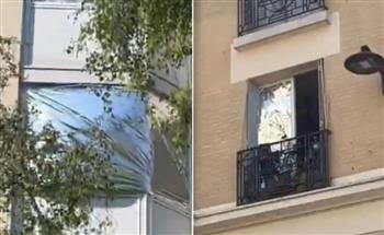 بسبب الحرارة.. الفرنسيون يغطّون نوافذ منازلهم بالألومنيوم (فيديو)