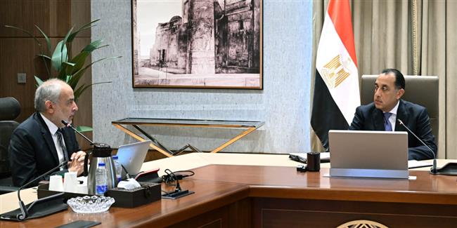 رئيس الوزراء يتابع مخطط تطوير منطقة نزلة السمان ومشروع إحياء "قرافة المماليك"