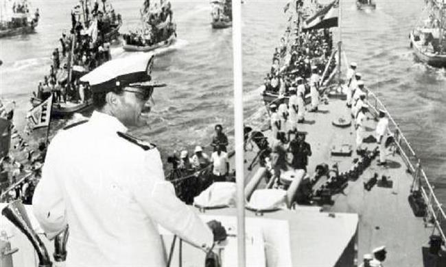 شريان التجارة العالمية.. مصر تحتفل بذكرى إعادة افتتاح قناة السويس عام 1975   