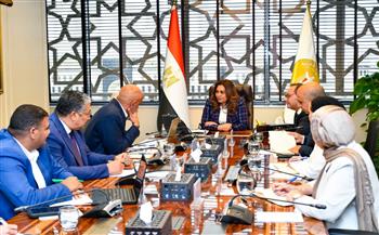 منال عوض: حماية البحر الأحمر أولوية وطنية.. وتسريع مشروعات المخلفات وتتبع أسماك القرش ودعم مواقع الغوص 