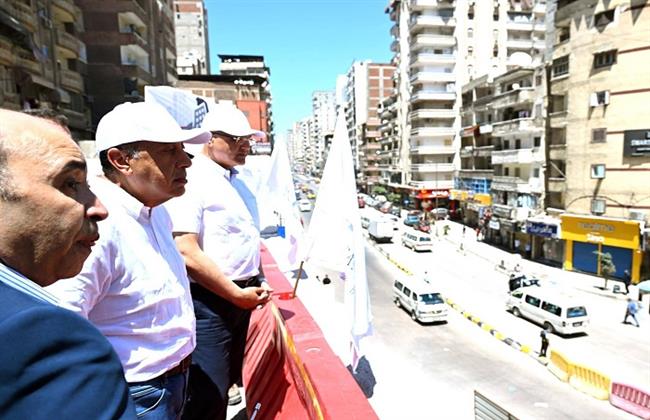 رئيس الوزراء يتفقد أعمال إنشاء محور "محمد نجيب" بالإسكندرية