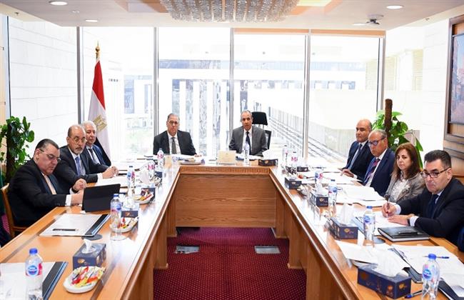 وزير الخارجية يشارك في الاختبار الشفوي للمتقدمين لمسابقة التعيين بوزارة الخارجية