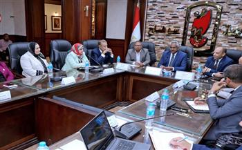 نائب محافظ سوهاج يترأس اجتماعًا مع "مودرن جاس" لبحث التوسع في مشروعات توصيل الغاز الطبيعي