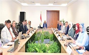 وزير الري يتابع تنفيذ الخطة الاستثمارية الحالية ويستعرض خطة العام المالي 2026/ 2027