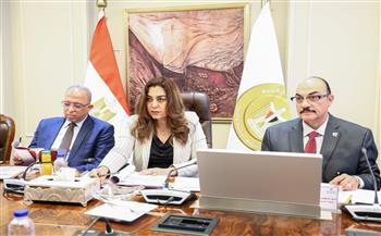 وزيرة التنمية المحلية والبيئة تترأس لجنة اختيار القيادات لشغل عدد من الوظائف القيادية بالوزارة