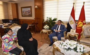محافظ بورسعيد يستجيب فورًا لاستغاثة سيدة عبر مواقع التواصل الاجتماعي