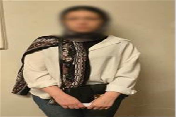 ضبط طبيبة بعد واقعة مشادة وسب داخل مركز تجميل بالإسكندرية بسبب خلافات مالية