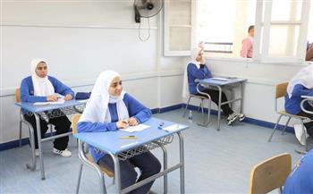 انتظام امتحانات الدبلومات الفنية فى 14 لجنة بالوادي الجديد