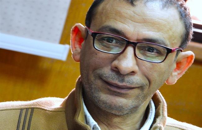 حسام نايل يترجم «قَصَص الغريب» ويعيد فتح ملف نشأة الرواية العربية