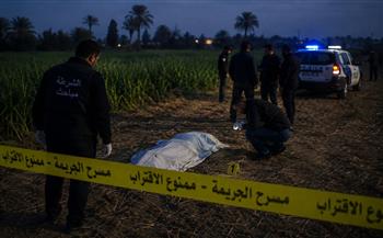 أمن الشرقية يكثف جهوده  لكشف غموض مقتل شاب عُثر على جثمانه داخل حقول مشتول السوق 