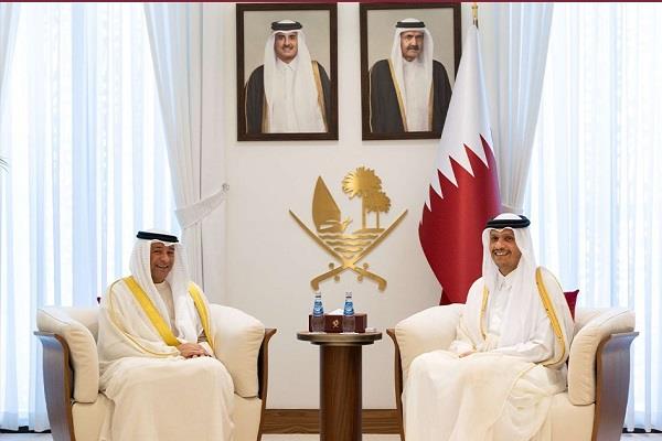 وزير الخارجية القطري وأمين " التعاون الخليجي" يستعرضان آخر التطورات بالمنطقة