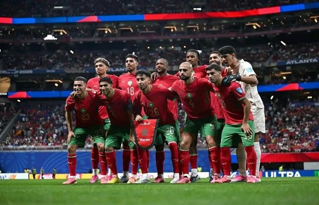 الزينوني: هدفنا نصف نهائي كأس العالم.. والمقارنة بين بونو والحضري ظالمة  