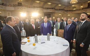 وزير النقل يشارك في احتفالية الهيئة الوطنية للصحافة لتدشين كتاب "رجل الأقدار.. سيرة قائد.. مسيرة وطن" 