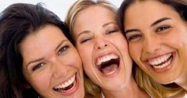 اليوم العالمي للنكات.. فوائد صحية ونفسية للضحك لا تتوقعيها