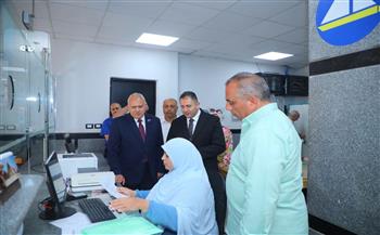 محافظ دمياط يتابع منظومة العمل بالمركز التكنولوجي لخدمة المواطنين بالوحدة المحلية لمدينة ميت أبو غالب 
