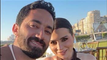 مي عز الدين تشارك جمهورها أحدث ظهور برفقة زوجها أحمد تيمور  