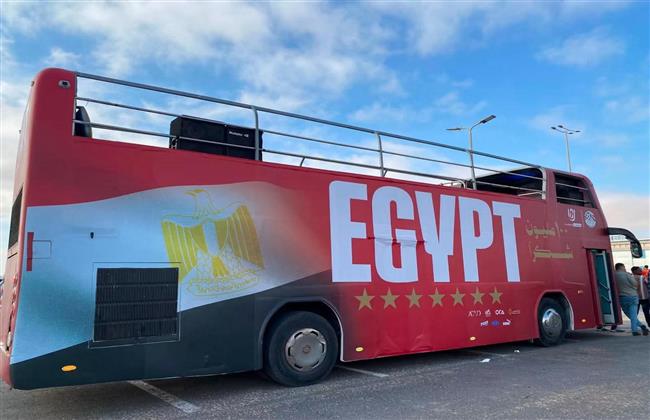 بعد إنجاز المونديال.. حافلة مكشوفة لاستقبال المنتخب الوطني في مطار العلمين