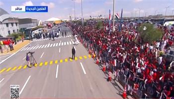 الجماهير تحتشد لاستقبال المنتخب الوطني لكرة القدم لدى وصوله الوطن  (بث مباشر)