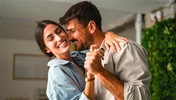 كيف يتصرف الرجل حين يشعر بتقدير زوجته؟.. اعرفي التفاصيل