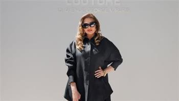يسرا تخطف الأنظار بإطلالة سوداء أنيقة في عرض بالينسياغا بأسبوع الموضة في باريس