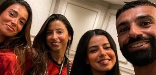 مريم عامر منيب تستقبل  نجم المنتخب محمد صلاح بالترحاب 