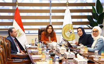 وزيرة التنمية المحلية والبيئة تناقش مخرجات مشاركة مصر في الاجتماع الأول للجنة الإقليمية لمشروع الاقتصاد الأزرق