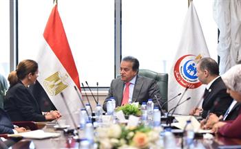 وزير الصحة يبحث سبل تطوير منظومة المناظرات الطبية عن بعد