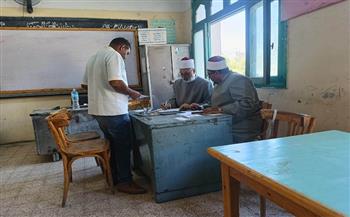 "رئيس سوهاج الأزهرية" يتفقد مراكز تصحيح الشهادة الثانوية ويؤكد: "كل ورقة إجابة أمانة"