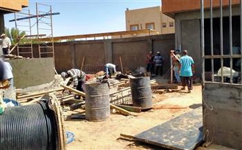 محافظ أسوان يتابع جهود الوحدة المحلية بمركز نصر النوبة فى دعم مشروعات البنية التحتية 