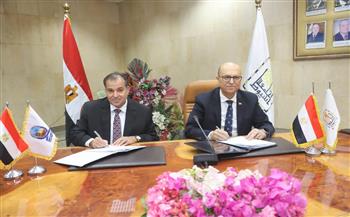 جامعة قنا وجامعة أسيوط توقعان بروتوكولات تعاون علمي وبحثي دعما للابتكار وتكامل الدراسات العليا
