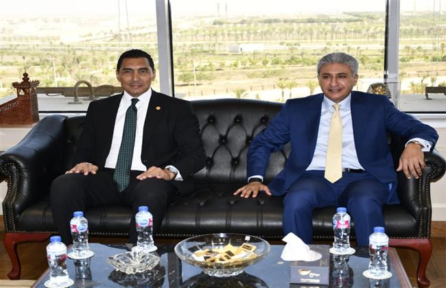 وزيرا السياحة والرياضة يبحثان سبل تعزيز التعاون المشترك لدعم السياحة الرياضية