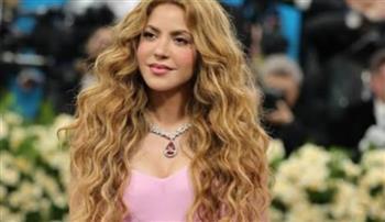 شاكيرا تعود إلى مصر بعد 19 عامًا بحفل عالمي أمام أهرامات الجيزة