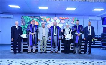 جامعة سوهاج تحتفل بأول دفعة من باحثي كلية الدراسات العليا والبحوث البيئية    