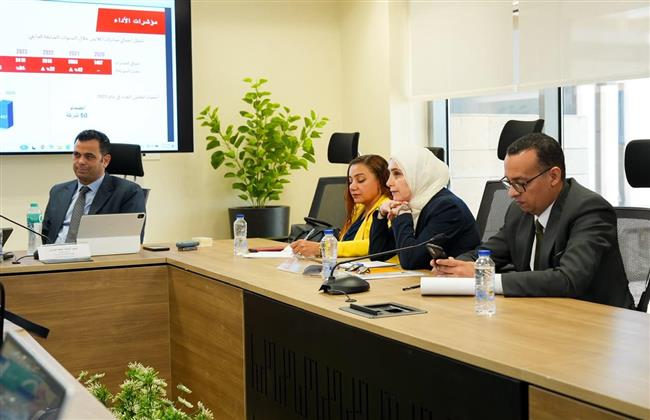 وزارة الاستثمار تبحث مع «المجلس التصديري للملابس الجاهزة» خطة الوصول بالصادرات إلى 12 مليار دولار