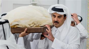 أمير قطر يتلقى التعازي في وفاة الأمير الوالد الشيخ حمد بن خليفة آل ثاني 