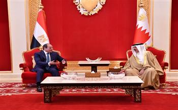 الرئيس السيسي وملك البحرين يبحثان سبل خفض التوتر واستعادة الاستقرار في المنطقة.. صور 