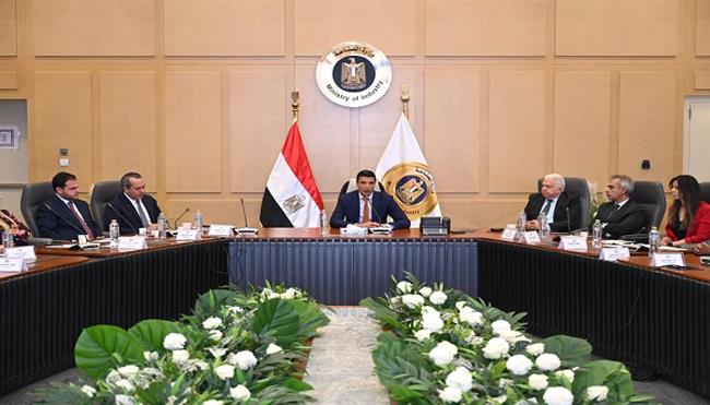  الصناعة تستهدف خفض استهلاك الغاز بمصانع السيراميك 25% والكهرباء 15%